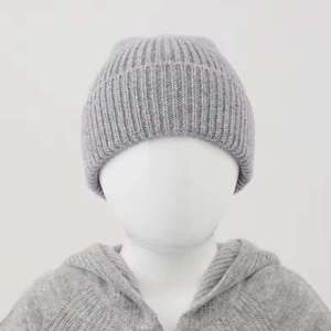 Gorro de Punto Acrílico 100% con Diseño de Rayas y Borde en Color Contrastante, Ajustable, Unisex, para Invierno y Actividades al Aire Libre - Product Image 5