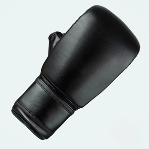 Gants de boxe MMA sur mesure en PU, poignées de sanda, gants d'entraînement imperméables et respirants, fabriqués au Pakistan - Product Image 3