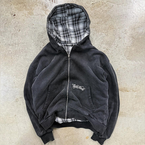 Sweat à capuche d'hiver personnalisé avec logo couleur, coupe classique pour homme, couleur unie, tissu tricoté teint uni, design avec poche, séchage rapide - Product Image 2