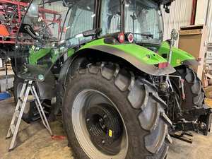 2024 Deutz-Fahr 6140 Tracteur agricole haute performance avec moteur 140HP et système hydraulique avancé - Product Image 4