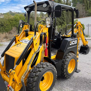 JCB 1CX Mini Tractopelle | Chargeuse-Pelleteuse Compacte et Excavatrice à Direction à Glissement | Machine de Construction Polyvalente - Product Image 1