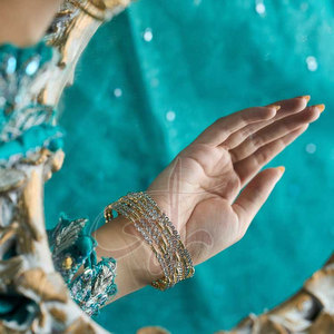 Bracelets et Joncs Dorés Plaqué Or pour Femmes – Vente en Gros Professionnelle, Taille Personnalisée, Idéal Cadeau pour la Vente en Ligne - Product Image 3