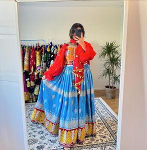 Robe en velours afghan traditionnelle brodée pour femmes Salwar Kameez, faite à la main, pour les fêtes de mariage, en coton de taille personnalisée - Product Image 5
