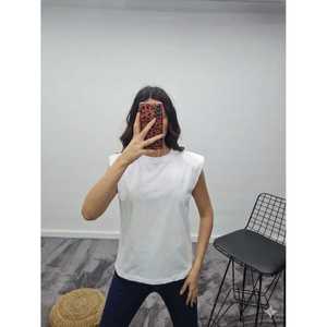 T-shirt en coton à col rond et épaules rembourrées pour femme Mybeefashion - Haut décontracté à manches courtes confortable en blanc pour tous les jours - Product Image 1