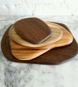 เขียงไม้อะคาเซียทนทานพร้อมด้ามจับสำหรับตัดชีสและเสิร์ฟอาหาร - Product Image 1