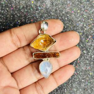 Piedra Lunar en Bruto, Gema de Citrino, Elegante y Único Colgante de Moissanita con Bisel, Joyería Fina para Mujer, Ideal para Fiestas - Product Image 3