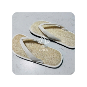 Prêt à expédier : Pantoufles en loofah pour des besoins de spa immédiats et des soins exfoliants durables des pieds pour les entreprises de bien-être professionnelles - Product Image 1