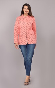 Jodhpuri tradicional hecho a medida sobre tela de base blanca y chaquetas reversibles suaves impresas con diseño floral para niñas y damas - Product Image 6