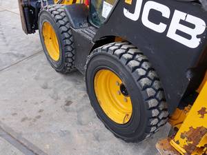 Mini Cargadora JCB 1CX ASV con Sistema Totalmente Hidráulico, Motor y Bomba de 25kw - Product Image 6