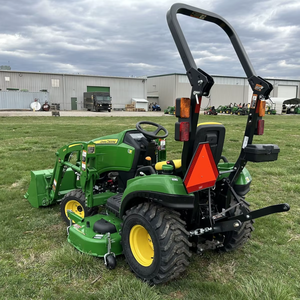 Tracteur à conducteur marchant John Deere 1023E 100 CV 2025 avec moteur, tondeuse à montage central, chargeur, boîte de vitesses, pompe, moteur et roulement - Product Image 5
