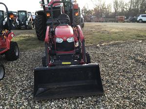 Tractor Agrícola y de Jardín Massey Ferguson GC1723E Usado de Alta Calidad, Año 2020 - Product Image 6