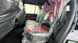 Toyota Land Cruiser VXR à transmission automatique, V8 cylindres, très demandé - Product Image 4