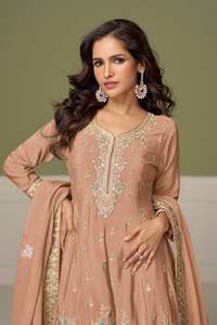 Costume Salwar de qualité supérieure en chinon avec broderie, fabricant et fournisseur de mode féminine de Surat - Product Image 4