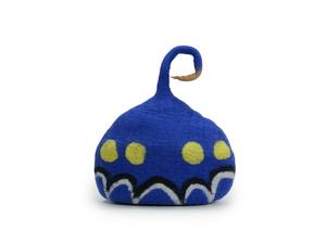 Lit de chat en laine écologique Oliver Luxury Cave fait à la main au Népal par des artisans formés Motif à rayures modernes Habitat chaud pour chaton - Product Image 3