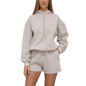 Conjunto de chándal con capucha y pantalones cortos de algodón de 2 piezas de alta calidad para mujer Trajes de otoño con patrón bordado - Product Image 1