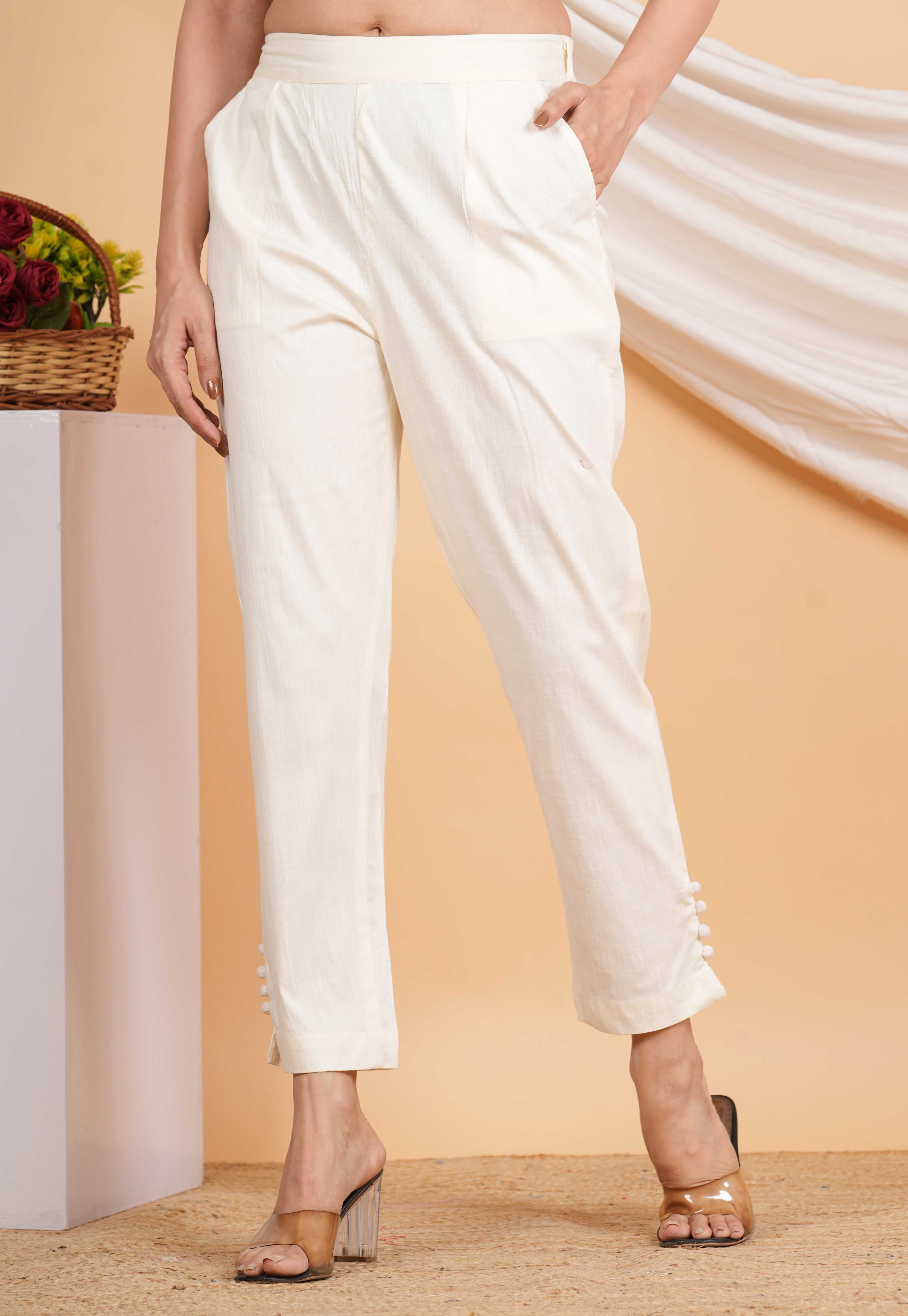 สีขาวครีม