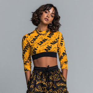 Haut de sport pour femmes, haut de yoga à manches longues imprimé, haut court pour femmes - Product Image 1