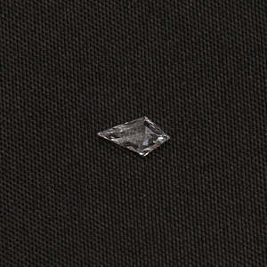 0,75 CT Forma de cometa Color blanco Laboratorio Creado Diamante IGI Certificado para joyería especial Mejora su anillo - Product Image 2