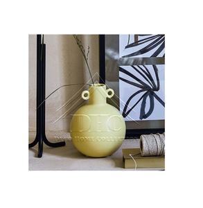 Vase à fleurs élégant en métal fabriqué à la main Formes uniques et abstraites en fer avec des vases en métal fini enduit de poudre de couleur - Product Image 1