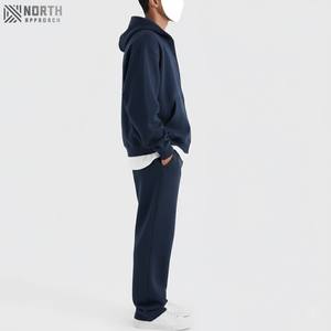 Sudadera con capucha y pantalón de chándal de invierno para hombre con borde de dobladillo crudo y corte estampado de algodón personalizado OEM - Product Image 3