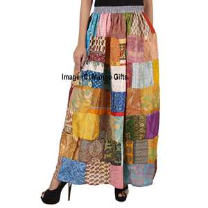 Falda Larga Boho de Seda India con Parches, Hecha a Mano, Cintura Elástica, con Abertura, Estampado Digital Suave, Estilo Hippie - Product Image 2
