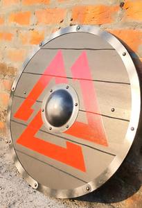 Escudo Vikingo Medieval Hecho a Mano, Acero con Alto Contenido de Carbono, Pintado a Medida, Diseño Único de Lothbrok, Personalizable, Mango de Cuero - Product Image 2