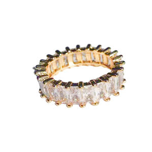 Anillos Cuadrados Geométricos de Acero Inoxidable con Incrustaciones de Cristales de Imitación y Pedrería, Estilo Vintage, Lujosos e Impermeables para Mujer - Product Image 1