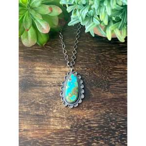 Collier de luxe Sheila Becenti avec pendentif en forme de goutte d'eau, turquoise, sertissage clos en argent sterling, pour usage quotidien féminin - Product Image 1