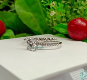 Anillo de Compromiso de Diamante Redondo Cultivado en Laboratorio de 1.00 CT, Claridad VVS-VS, Colección Nupcial para Mujer, Engaste de Oro Blanco con Puntas, Estilo Clásico - Product Image 4