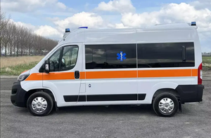 Meilleures Ventes Authentiques L2H2 4x2 Utilisation Urbaine Ambulance Van Toit Haut 3.5L Essence Manuelle Volant à Gauche Double - Product Image 4