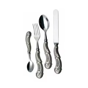 Vente à chaud de couverts en métal doré couverts en acier inoxydable de qualité supérieure couverts élégants pour la salle à manger à la maison - Product Image 2