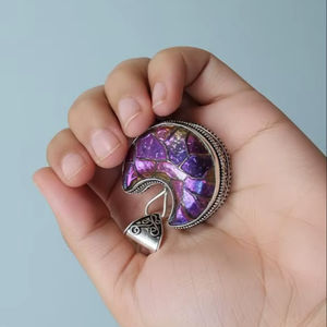 Colgante de Mosaico de Luna Creciente Bohemia Hecho a Mano en Plata de Ley con Iridiscente Morado, 20% Nuevo, Regalo de Año Nuevo con Cadena de Bambú - Product Image 5