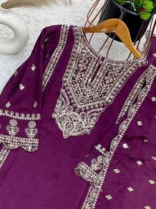 Soie Chinnon lourde pure avec travail de séquence de codage de broderie lourde avec un vrai miroir Khatli travail haut bas avec Dupatta - Product Image 5