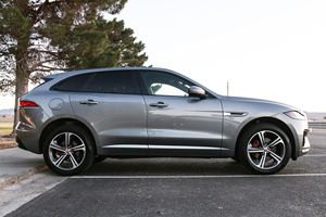 2020 F-Pace S ไมล์น้อย เครื่องยนต์สมบูรณ์ ระบบเกียร์อัตโนมัติ หลังคาพาโนรามา ไฟ LED พร้อมส่ง - Product Image 3