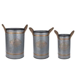 Maceta galvanizada al aire libre de granja con arte detallado de retrete adecuado para pasarelas de patios y jardines de campo - Product Image 3