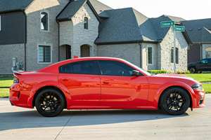 Chrysler 2023 con Tracción en las Cuatro Ruedas, Asientos de Cuero, Bajo Kilometraje, Caja de Cambios Automática, Volante a la Izquierda, Gasolina, Techo Panorámico - Product Image 2