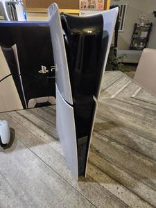 Consola de Videojuegos Sony PlayStation 5 Pro / PS5 Slim 100% Original, PS5 con Disco, 4K - 8K, GPU de 16.7 TFLOP, 2TB SSD, 2GB DDR5 RAM - Product Image 2