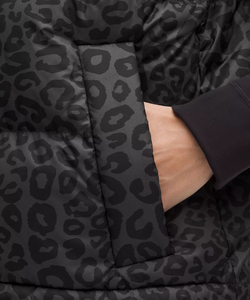 Casual mujer Puffer chaleco Chaqueta ligera cálida elegante cómodo sin mangas prendas de vestir exteriores suministro al por mayor precio barato OEM - Product Image 4