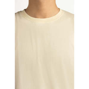 เสื้อยืดผ้าเจอร์ซีย์คอตตอน 100% ทรง Relax Fit แบบเรียบสีพื้น ดีไซน์เปล่าสำหรับพิมพ์ลาย โอเวอร์ไซส์ รุ่น MN-TS-SS25-062 - Product Image 2