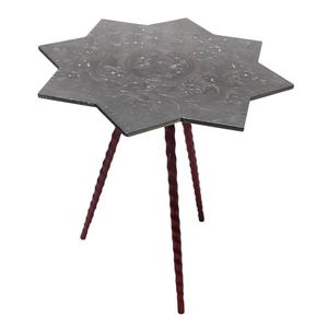 Table étoile avec gaufrage nickel et fond trois pieds en aluminium fini or Table basse étoile ou table d'appoint pour meubles de maison - Product Image 1