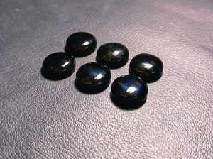 Lot de cabochons à dos plat de forme ronde en obsidienne noire de 8 à 30 mm à prix raisonnable pour la fabrication de tous les bijoux - Product Image 2