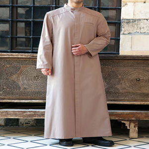 Jubba pur coton au prix de gros, tissu respirant en vrac, vêtements islamiques élégants, vêtements du Moyen-Orient de haute qualité. - Product Image 1