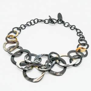 สร้อยคอจี้ฮอร์นทำด้วยมือพร้อมสายหนังสำหรับสไตล์ร่วมสมัยที่ดูเป็นธรรมชาติและทันสมัยโดยงานฝีมือ HF - Product Image 4