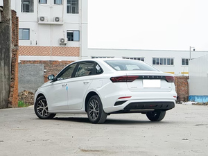 2025 Geely Emgrand 1.5L Manual Dragon versión sedán de 4 puertas y 5 plazas hecho en China para <span class=keywords><strong>gasolina</strong></span> con <span class=keywords><strong>descuento</strong></span> para la venta - Product Image 5