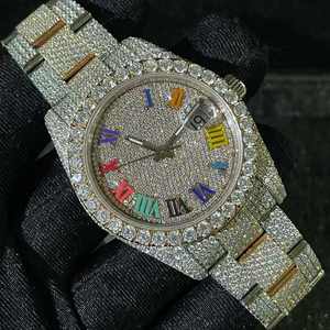 Reloj de Lujo con Moissanita Estilo Romano Arcoíris, Esfera Completamente Adornada, Acero Inoxidable de Dos Tonos, Fecha, Unisex - Product Image 1
