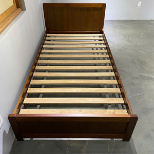 Cadre de lit moderne avec tête de lit en bois massif Menuiserie japonaise Lit en bois Queen Size Vietnam OEM Export Quality Standard - Product Image 1