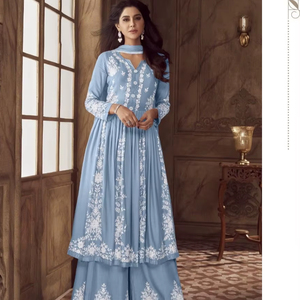 Vestidos de Noche de Rayón Pesado con Bordado de Hilo Blanco, Conjunto Kurti al por Mayor - Product Image 1