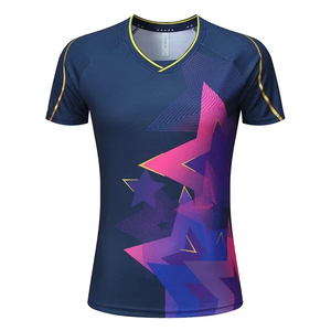 Vêtements de football pour hommes à séchage rapide de haute qualité Kit d'équipe personnalisé entraînement et maillot de football uniforme respirant et confortable - Product Image 6
