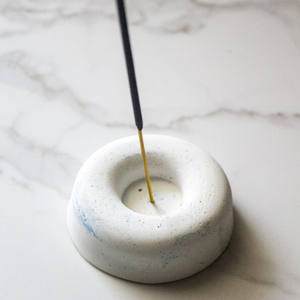 Petit porte-encens en marbre blanc Parfum de table Forme ronde Personnaliser Brûleur d'intérieur abordable à bas prix - Product Image 2