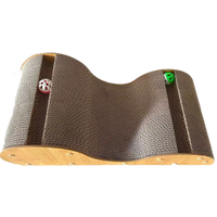 Griffoir pour chat en carton ondulé en forme d'arche, surface inclinée, pour l'étirement et la relaxation des chats d'intérieur